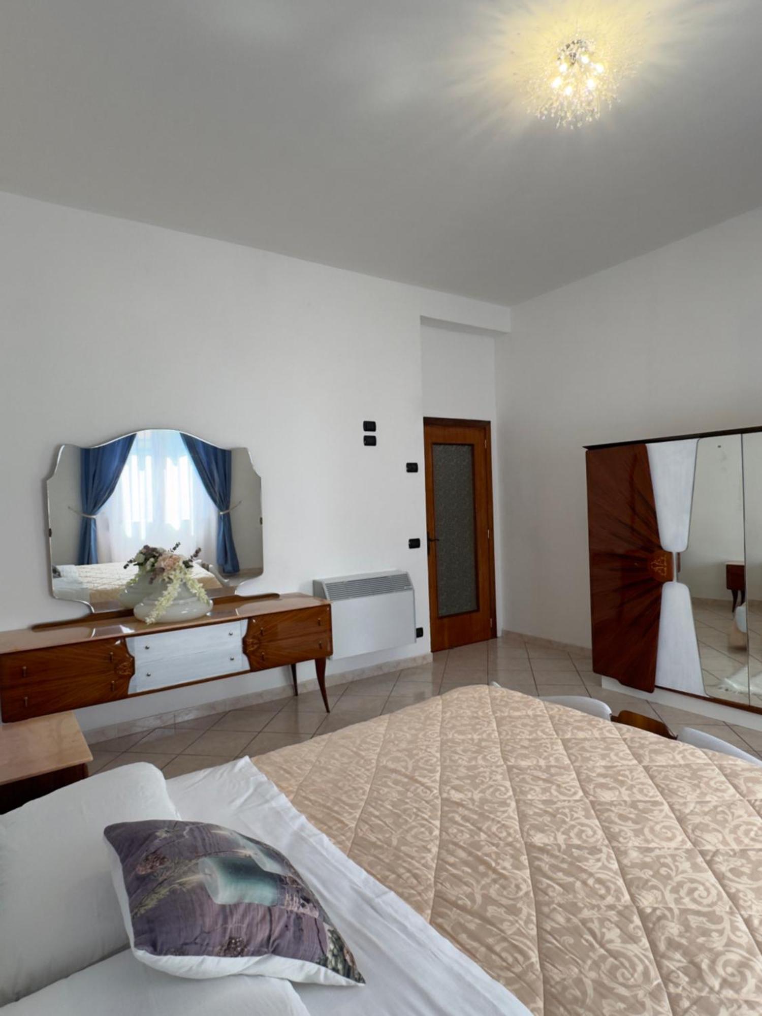 Le 4 Stagioni Apartment Аджерола Екстериор снимка